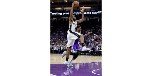 Ragioni per cui Kawhi ha lasciato San Antonio Spurs